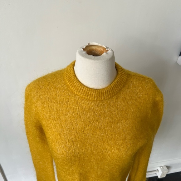 Mustard Cropped Wool and Mohair Blend Sweater - Picture 4 of 9